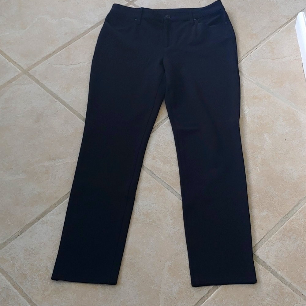 ☀SALE 4 for$20☀                    Chico's NWOT Stretch Jeans